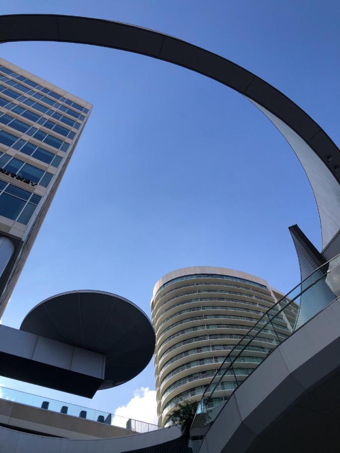 Апартаменты Urban Oasis Your Perfect Getaway In The Heart Of Downtown! Хьюстон Экстерьер фото